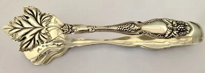 PRECIOSAS PINZAS INTERNACIONALES PARA SERVIR O HIELO PATRÓN DE UVA CLOETA PLATA ESTERLINA Foto 1 de 4