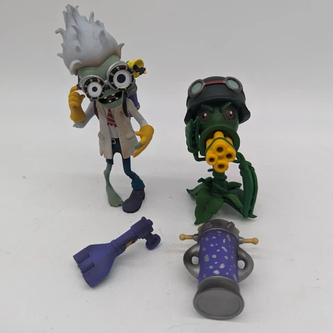 Diamond Select Toys Plants vs Zombies Scientist Zombie & Gatling Pea Figure Cover