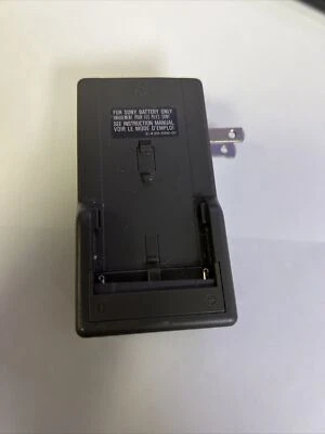 原始设备制造商原装索尼便携式双充电站 BC-V500 二手 已测试 — 第 1/4 张图片