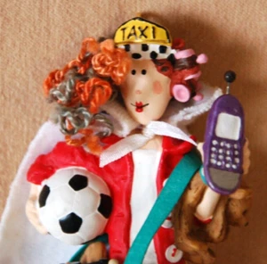 Reina de la Multitarea ~ Adorno de Navidad Sello ~ 2004 Nuevo en Caja - Imagen 1 de 5