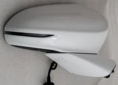 2017-2019 Buick LaCrosse white RH door mirror w/ signal +light. Passenger side Foto 1 de 4