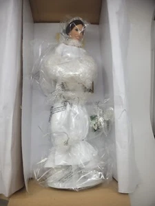 Ashton-Drake 'Meghan Royal Romance Bride' Collectors Edition Doll - Picture 1 of 4