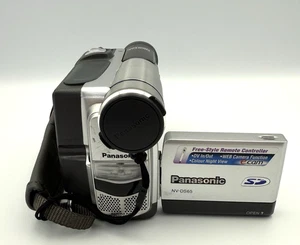 Panasonic NV-DS65B Mini DV SD Card Camcorder Digital Video Camera with Bag - Picture 1 of 16
