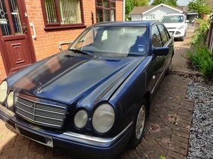 1998 Mercedes Benz E240 Elegance - Picture 1 of 11