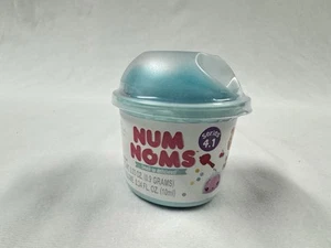Brillo de labios misterioso Num Noms serie 4.1 Nom o esmalte de uñas Nom PERFUMADO - Imagen 1 de 4