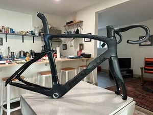 Pinarello Dogma F Disc Black on Black Frameset 57.5/Most Talen Integrated Bars - Picture 1 of 17