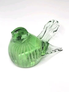 Beautiful Detail Art Glass Clear Green Bird Paperweight / Figurine ( 3" inch ) - Picture 1 of 8