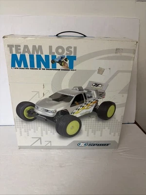 Team Losi Sport RC 1/18 Mini-T Remote Controlled 2wd FOR PARTS - Image 1 of 4