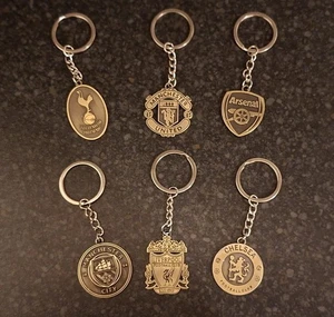 FOOTBALL CLUB ANTIQUE BRONZE KEYCHAIN: Premier League Teams - Premium Quality - Foto 1 di 19