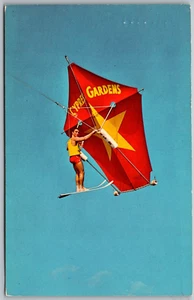 Cypress Gardens Florid 1969 postal retroceso humano cometa esquiador acuático - Imagen 1 de 2