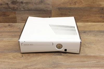 Consola Microsoft Xbox 360 Slim 250GB Modelo 1439 Probada BLANCA Consola Foto 1 de 4