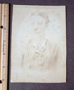 Antique Woman Portrait A.G. Linaberry Albion Michigan Picture Photograph 1890's - Picture 1 of 2
