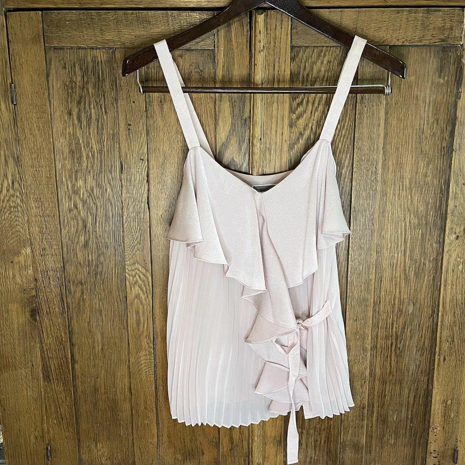 Chelsea 28 Correa de Espagueti Top Pequeño Volantes Corbata Frontal Lateral Plisada Forrada Foto 1 de 4