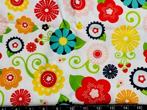 Tina Scrap 9"x21" Vibrant Retro Vintage Flower Lazy Day Spring FABRIC COTTON - Picture 1 of 1