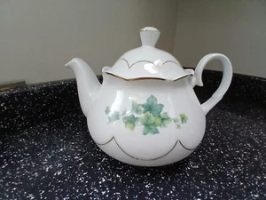 FIESTA / PRINCESS HOUSE GREEN IVY  TEAPOT - SMALL CHIP - Picture 1 of 5