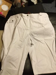 Hearts Of Palm Womans Capri/Bermuda Shorts 24W White - Picture 1 of 7