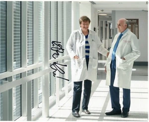 Doctor Dr. Katalin Kariko signed 8x10 photo autographed Nobel Prize Award #5 - Picture 1 of 1