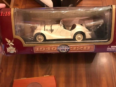 BMW DIECAST ROAD LEGENDS 1940 BLANCO NUEVO EN CAJA ESCALA 1:18 Foto 1 de 2
