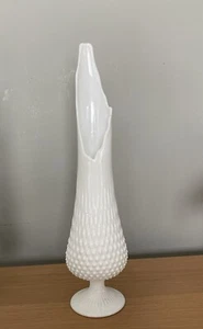 VINTAGE 19.5” FENTON MILK GLASS HOBNAIL SWUNG STRECH VASE - Picture 1 of 7