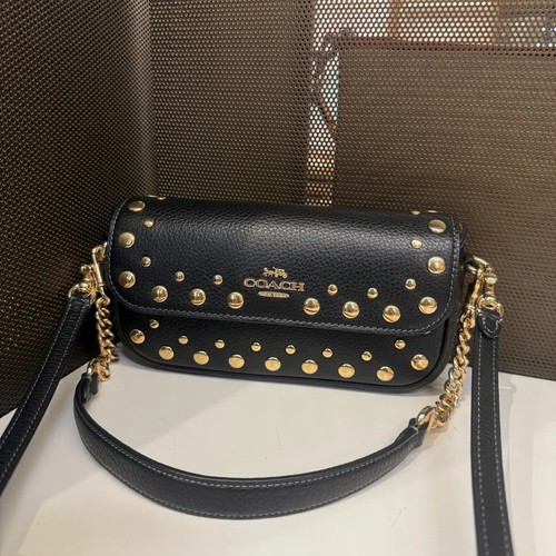 Borsa a tracolla Coach Hailey con borchie e patta in pelle nera oro ferramenta nuova con etichette