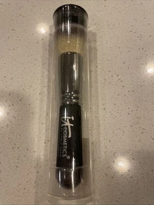  It Cosmetics Heavenly Luxe Flat Top Poling Airbrush Foundation Brush - Bild 1 von 2