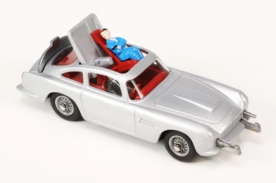 Corgi 1/48 DB5 Foto 1 de 2