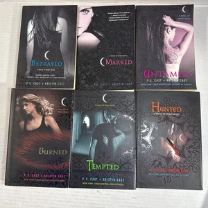 Menge 3 Hardcover 3 Taschenbücher House Of Night Romane PC Cast Kristin Cast ** LESEN - Bild 1 von 7