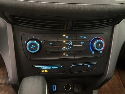 Temperature Control Front Manual Temperature Control Fits 17-19 ESCAPE 1899119 - Image 1 of 4