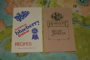 Cookbooks National Blueberry Festival Recipes and Harvest Recipe Sample Lot of - Imagen 1 de 2