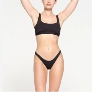 Skims Signature Swim Cheeky Tanga Bottom Onyx size XL NWT - Picture 1 of 6