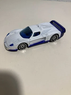 Hot Wheels Maserati Mc-12 White Loose W/ 10 Spoke - Image 1 of 3