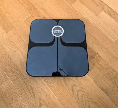 Waage "Fitbit Aria WiFi Smart Scale" mit der Modellnummer FB201B - Bild 1 von 2