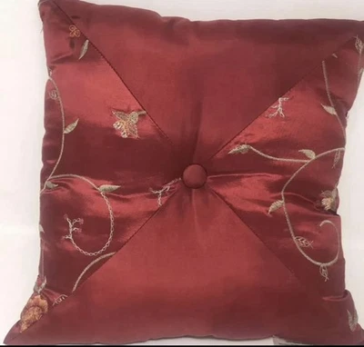 2 Almohadas Sujetador&G Bordado Floral Borgoña Satinado 15x15 11x15 Ver Fotos Foto 1 de 4