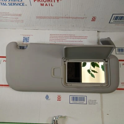 Parasol/parasol del lado derecho del pasajero Kia Soul 2013 con espejo OEM Foto 1 de 4