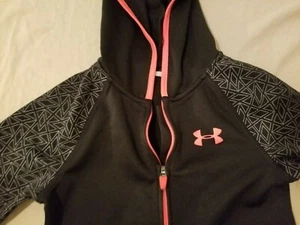Boys Under Armour Jacket 6 Black Athletic Gym Workout - Picture 1 of 6