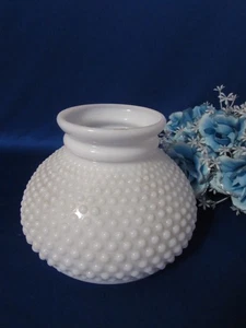 VINTAGE WEISSER KOCHFELDNAGEL MILCHGLAS LAMPENSCHIRM ERSATZ 7" FITTER-E - Bild 1 von 3