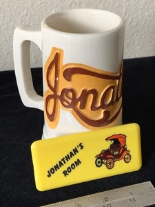 Ceramic mug and plastic nameplate for Jonathan - Picture 1 of 3