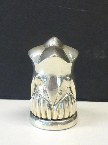 1993 D Thaxter Sterling Silver Modernist Leaf Pill Box Screw Bottom Heavy 41.5g Cover