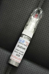 Suzuki Sedoso Plata Z2S Retoque Pluma Botella Cepillo Reparar Pintura Chip Cero - Picture 1 of 4