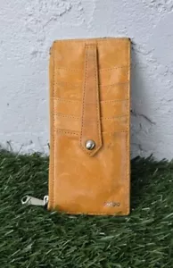 Cartera de cuero para tarjeta de crédito Hobo International Linn color tostado - Imagen 1 de 3