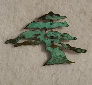 VINTAGE - METAL  - PIN / BROOCH - tree - 2 1/2 in Wide x 1 1/2 in Tall - Picture 1 of 5