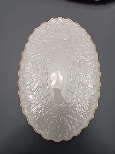 Vintage Ivory Lenox Maple Leaf Embossed Serving Platter w/ Gold Trim - Picture 1 of 5