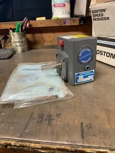 Boston Gear 71320ZJ2 Worm Gear Speed Reducer - Picture 1 of 3