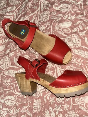 MIA Women's Sofia Red Leather Clogs  - Size US 9 Fast Shipping! Foto 1 de 4