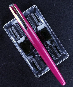 Waterman Reflex Purple Fountain Pen, GT, Medium GP Steel Nib (Un-inked) *MINT* - Picture 1 of 9