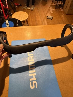 Nuevo en caja Manillar de carretera Giant Contact SLR compuesto de carbono Aero W400 mm D125 mm R72 mm Foto 1 de 4