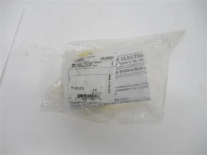 Hubbell HBLMRBY , Single Pole , Male Bus Receptacle , Yellow - Picture 1 of 3
