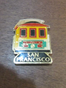 SAN FRANCISCO REFRIGERATOR MAGNET METAL & ENAMEL CABLE CAR CALIFORNIA STREET - Picture 1 of 2
