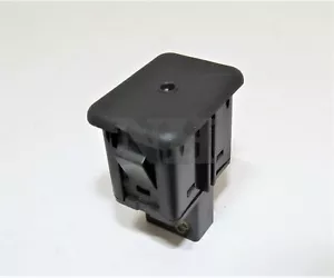 25832461 Vauxhall/ Opel Corsa D Genuine GM Aux In Audio In Port Socket - Picture 1 of 2
