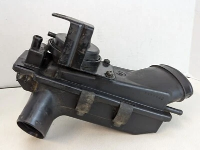 Carcasa de filtro de aire turbo Dodge Chrysler Plymouth 5277675 Foto 1 de 4